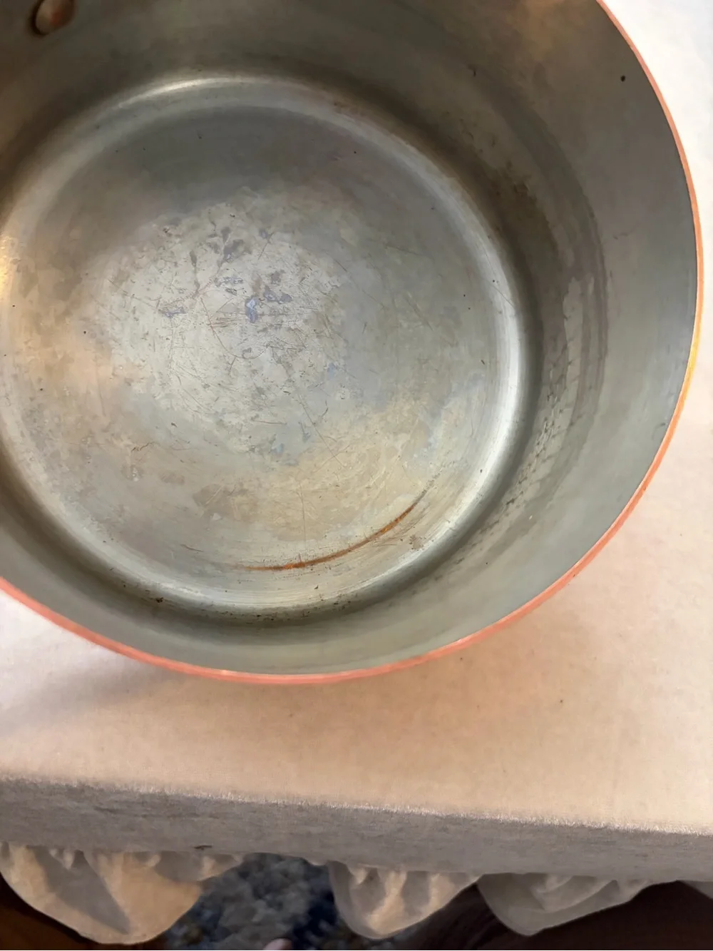 Hammered Copper Saucepan with Long Handle - Copper Finish